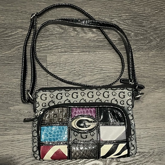 Multi Patterned Multi Color D-fushion Shoulder Bag - Picture 2 of 7